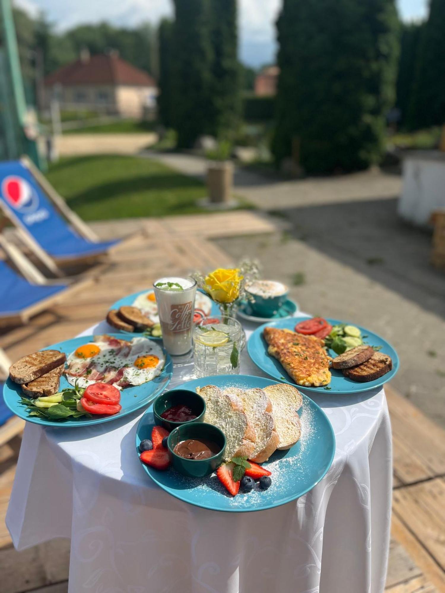 Raketa Residence, Restaurant & Hotel 프리에비드자 외부 사진