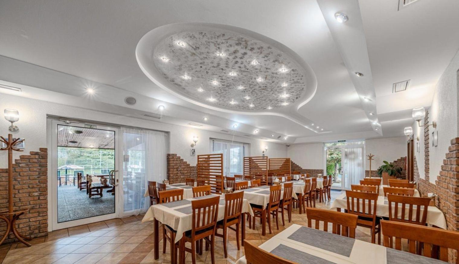 Raketa Residence, Restaurant & Hotel 프리에비드자 외부 사진