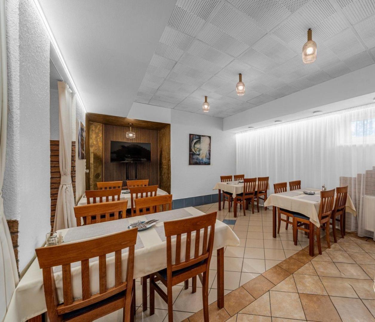 Raketa Residence, Restaurant & Hotel 프리에비드자 외부 사진